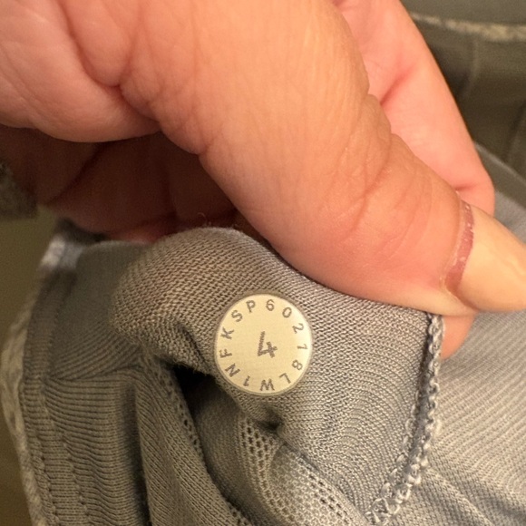 Lululemon Twist & Toil Tank with built in Bra - Picture 6 of 6